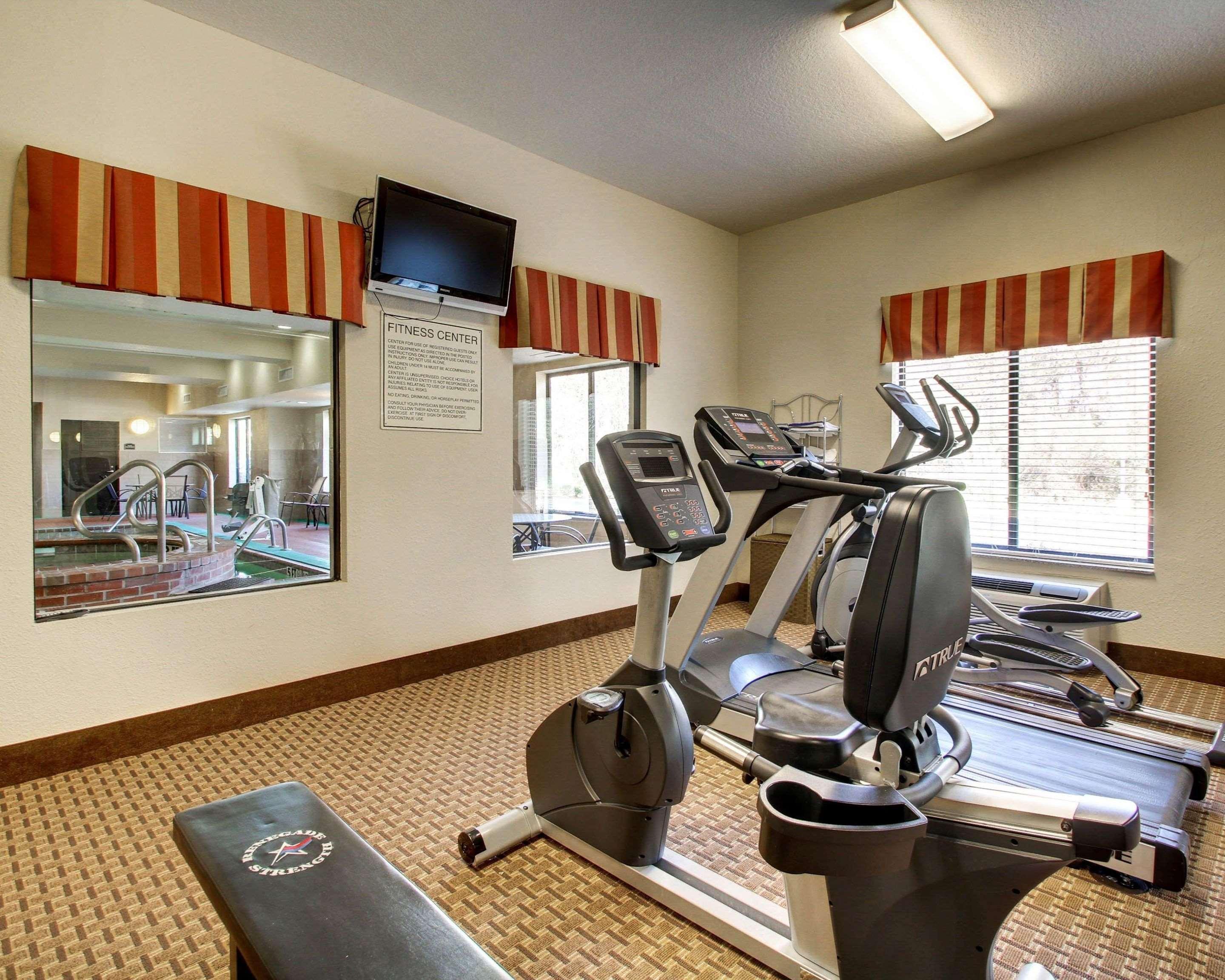 Comfort Inn & Suites Clinton Extérieur photo