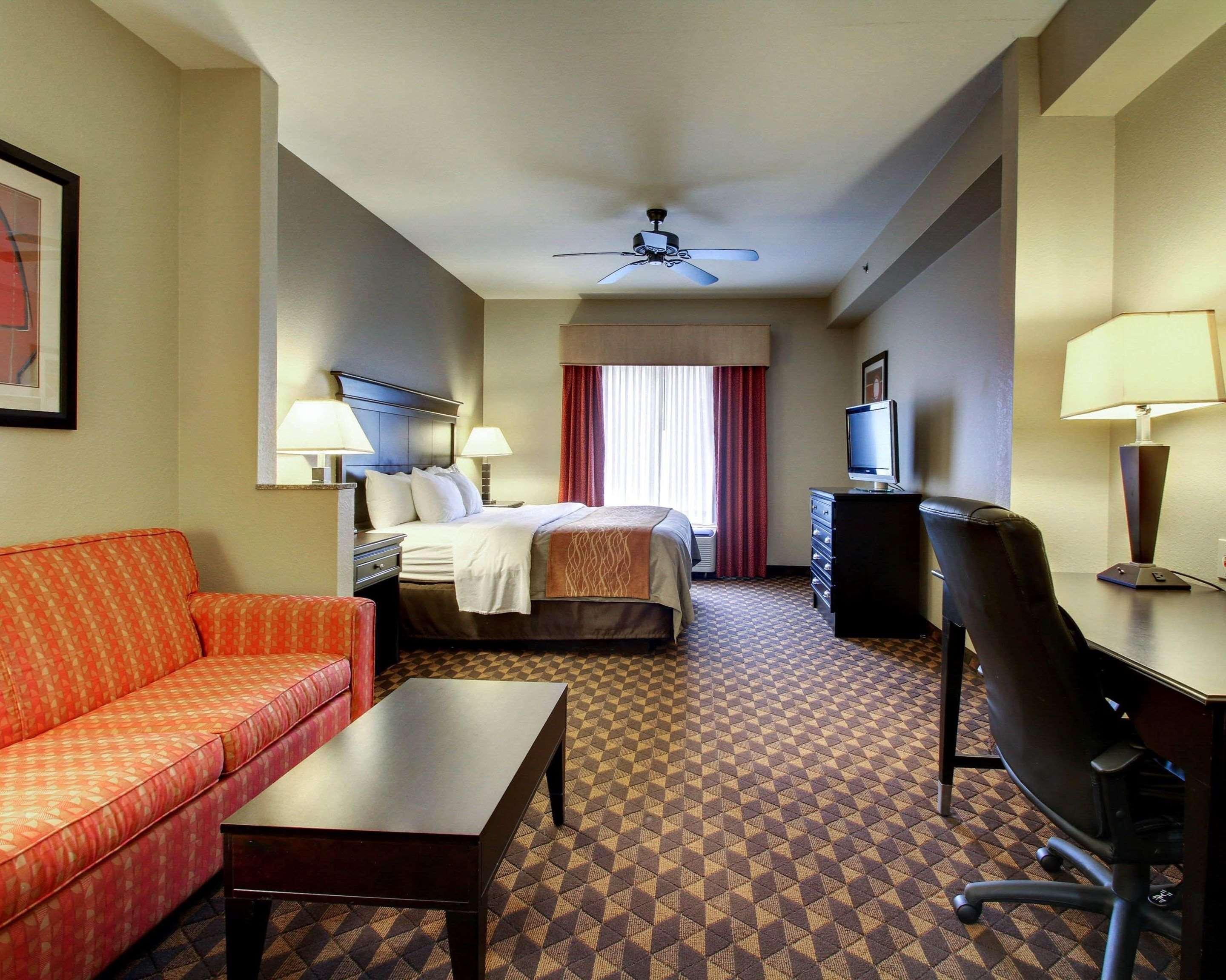 Comfort Inn & Suites Clinton Extérieur photo