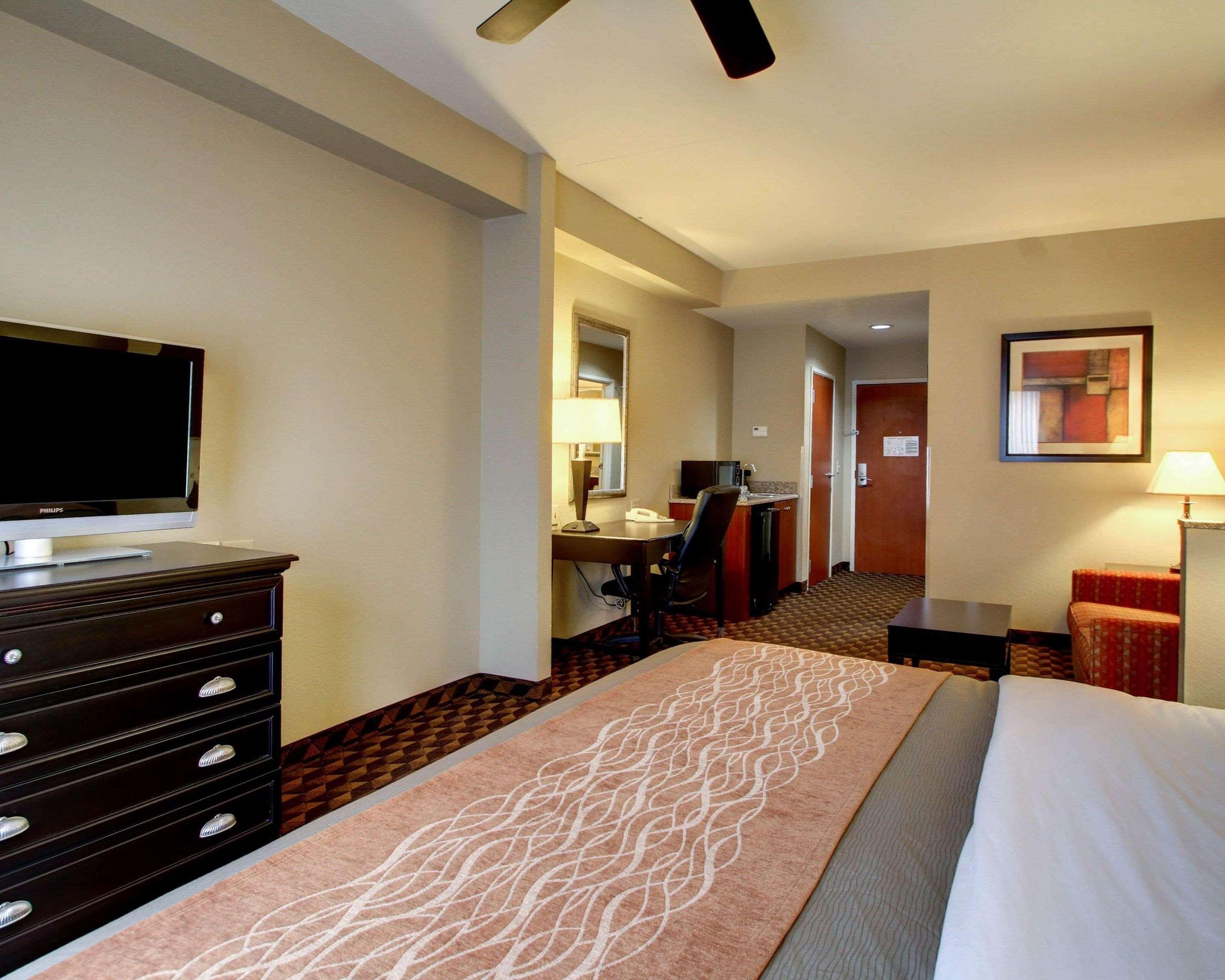 Comfort Inn & Suites Clinton Extérieur photo