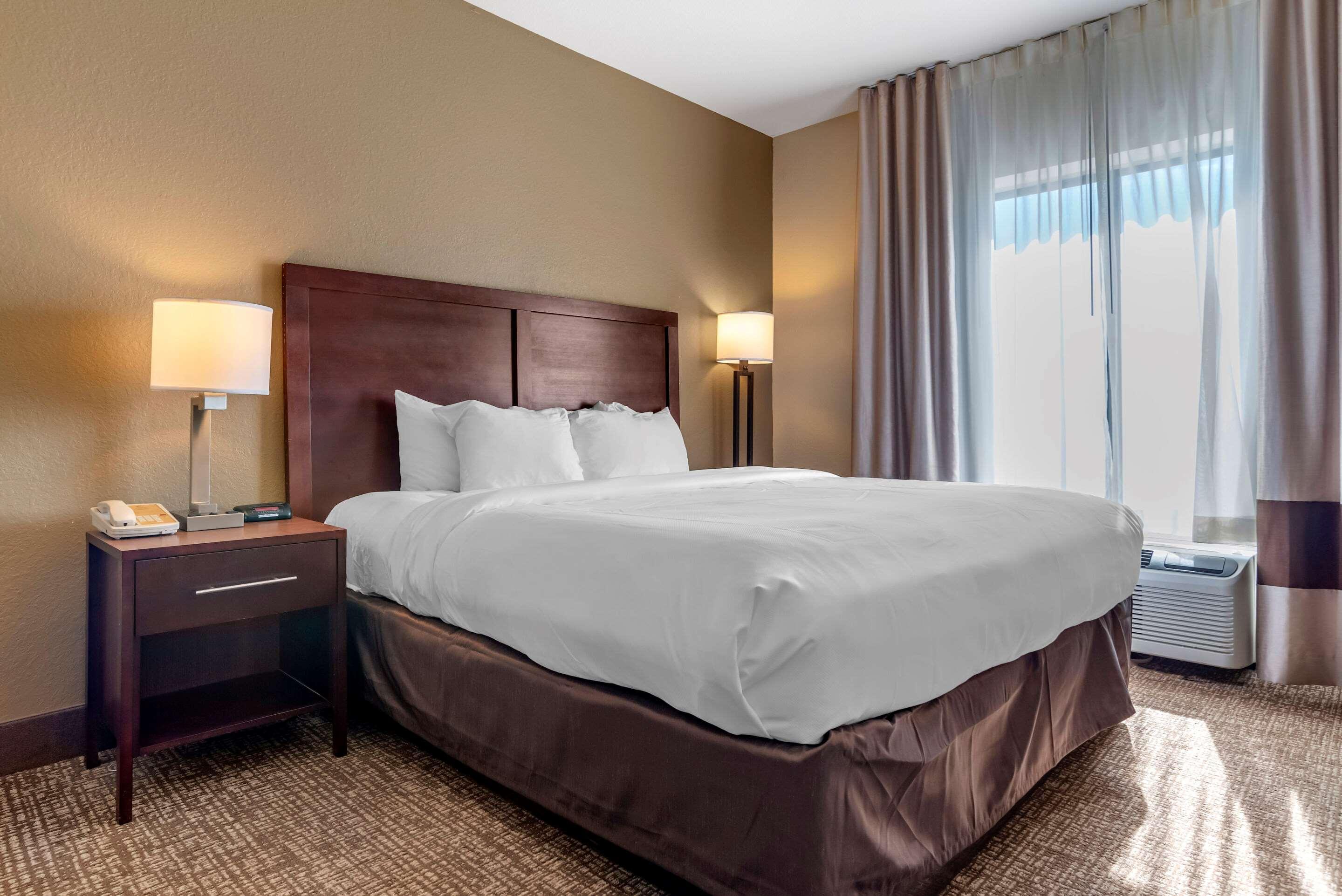 Comfort Inn & Suites Clinton Extérieur photo